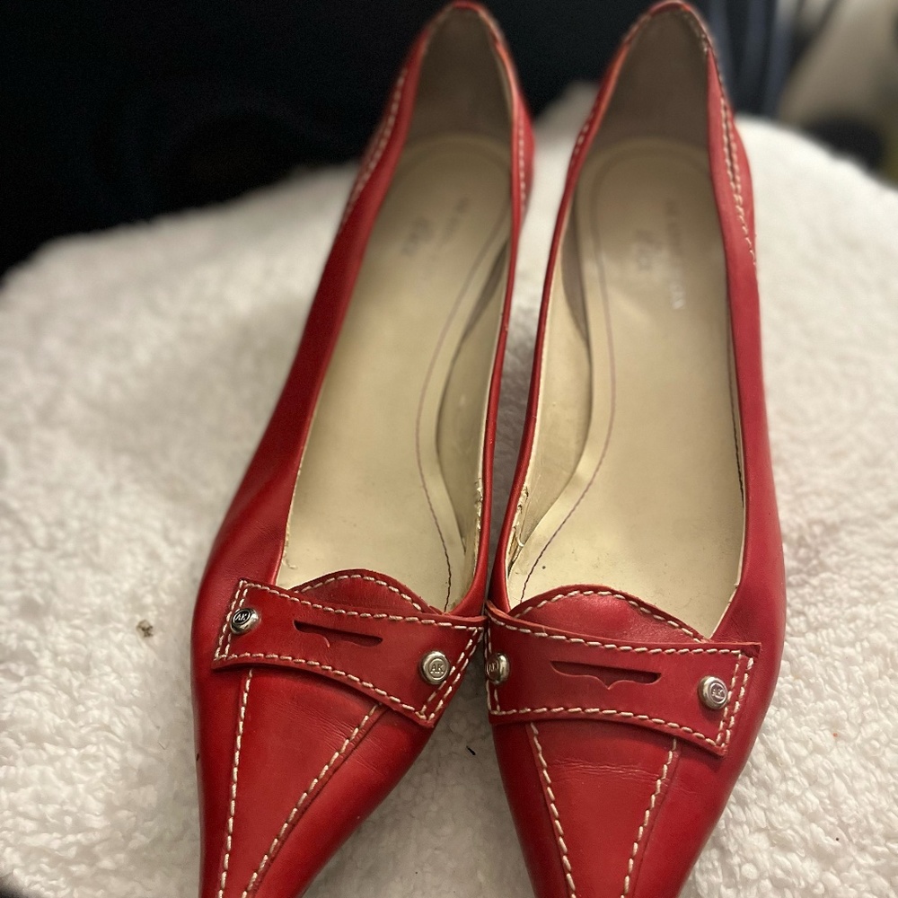 Nearly New Anne Klein Red Pumps